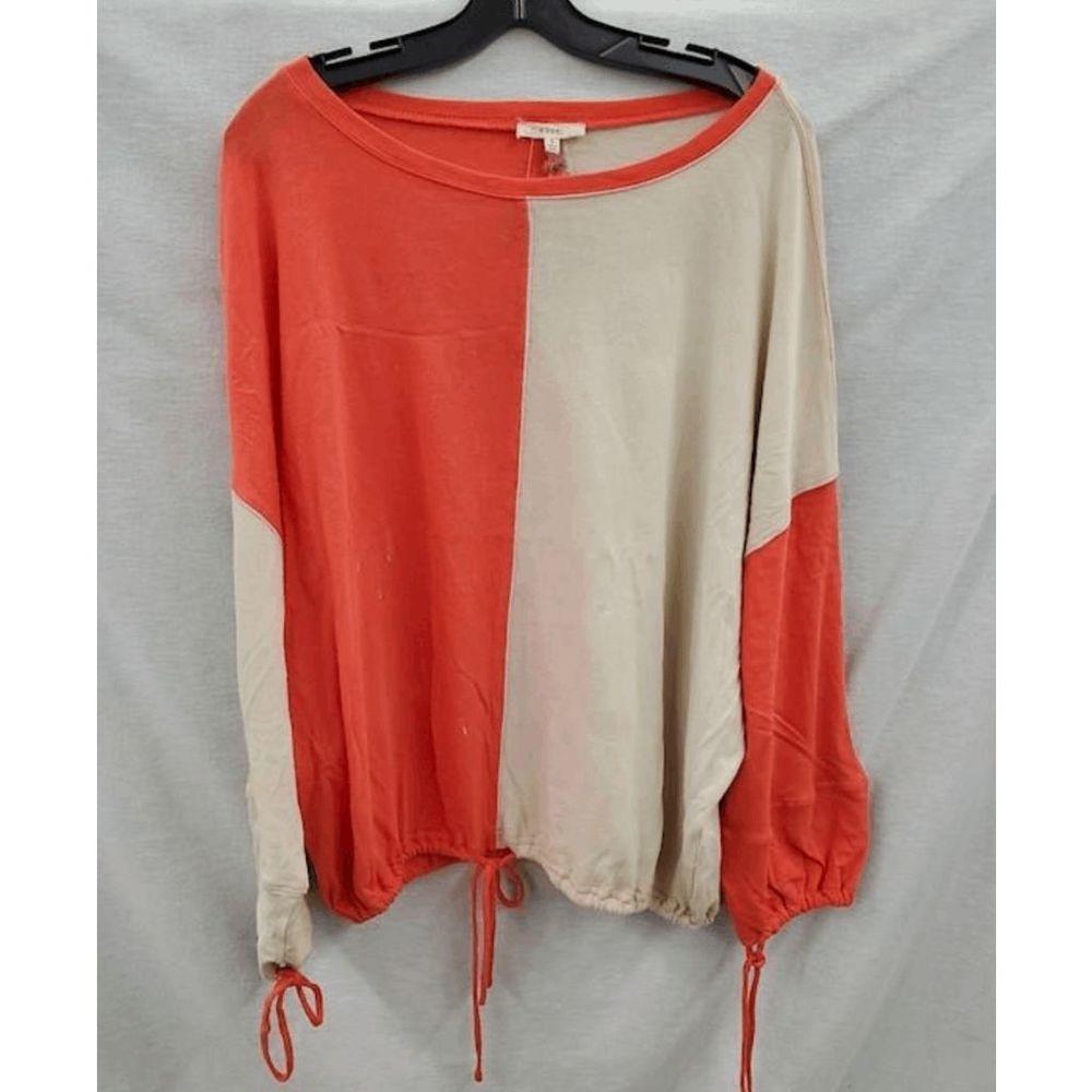 Easel NWT Women's Long Sleeve Boat Neck Stitch Hem Blouse Top Size Small